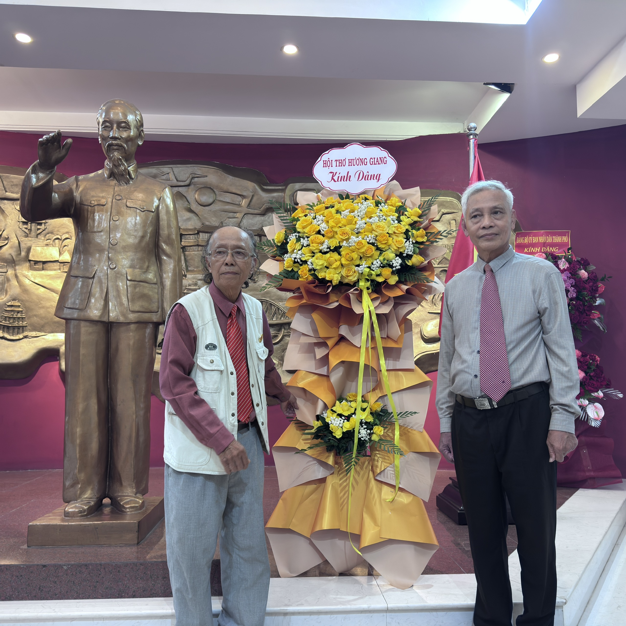 Hội thơ Hương Giang với chương trình thơ ca nhớ Bác