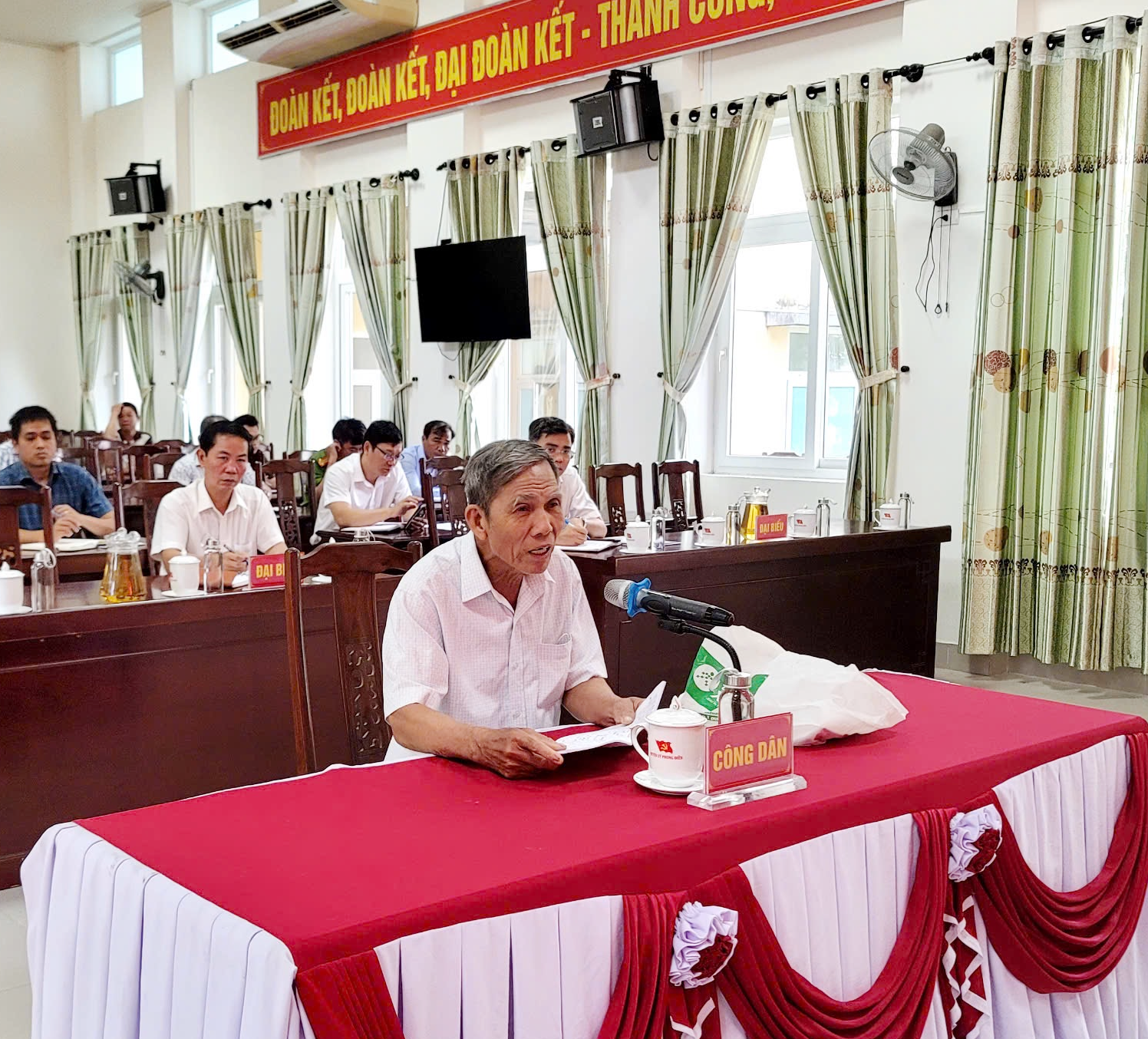 Lãnh đạo thành phố Huế lắng nghe tâm tư, nguyện vọng của người dân Phong Điền