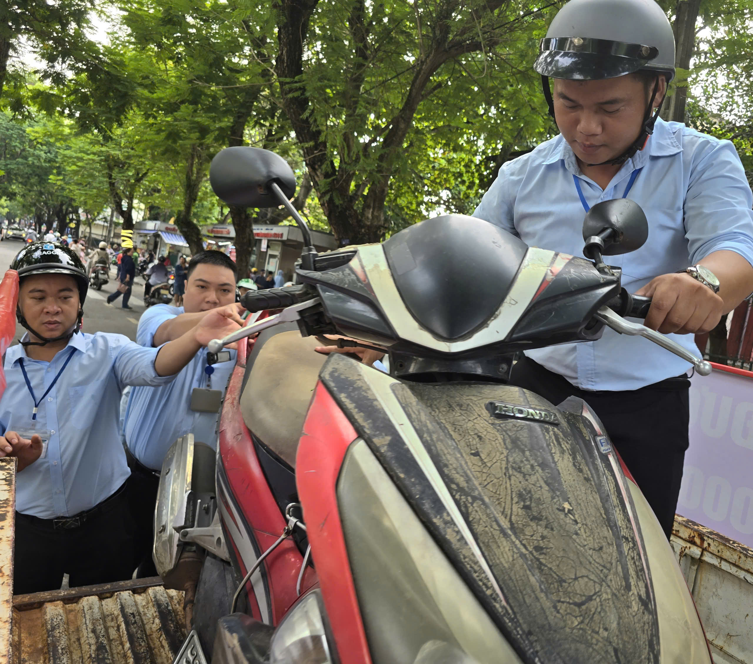 Lập lại trật tự đô thị, an toàn giao thông