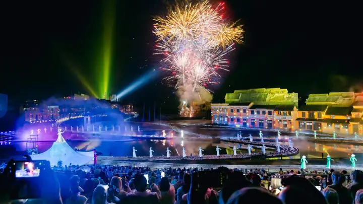 Mãn nhãn với những show diễn nghệ thuật đẳng cấp ở Việt Nam
