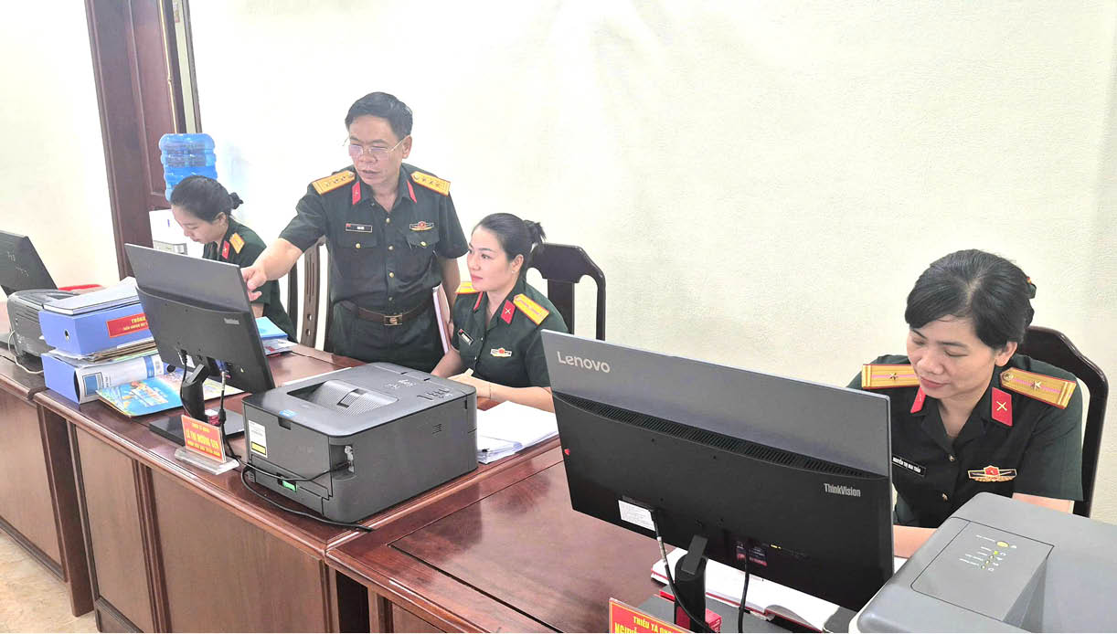 Những chiến sĩ “đi trước về sau”