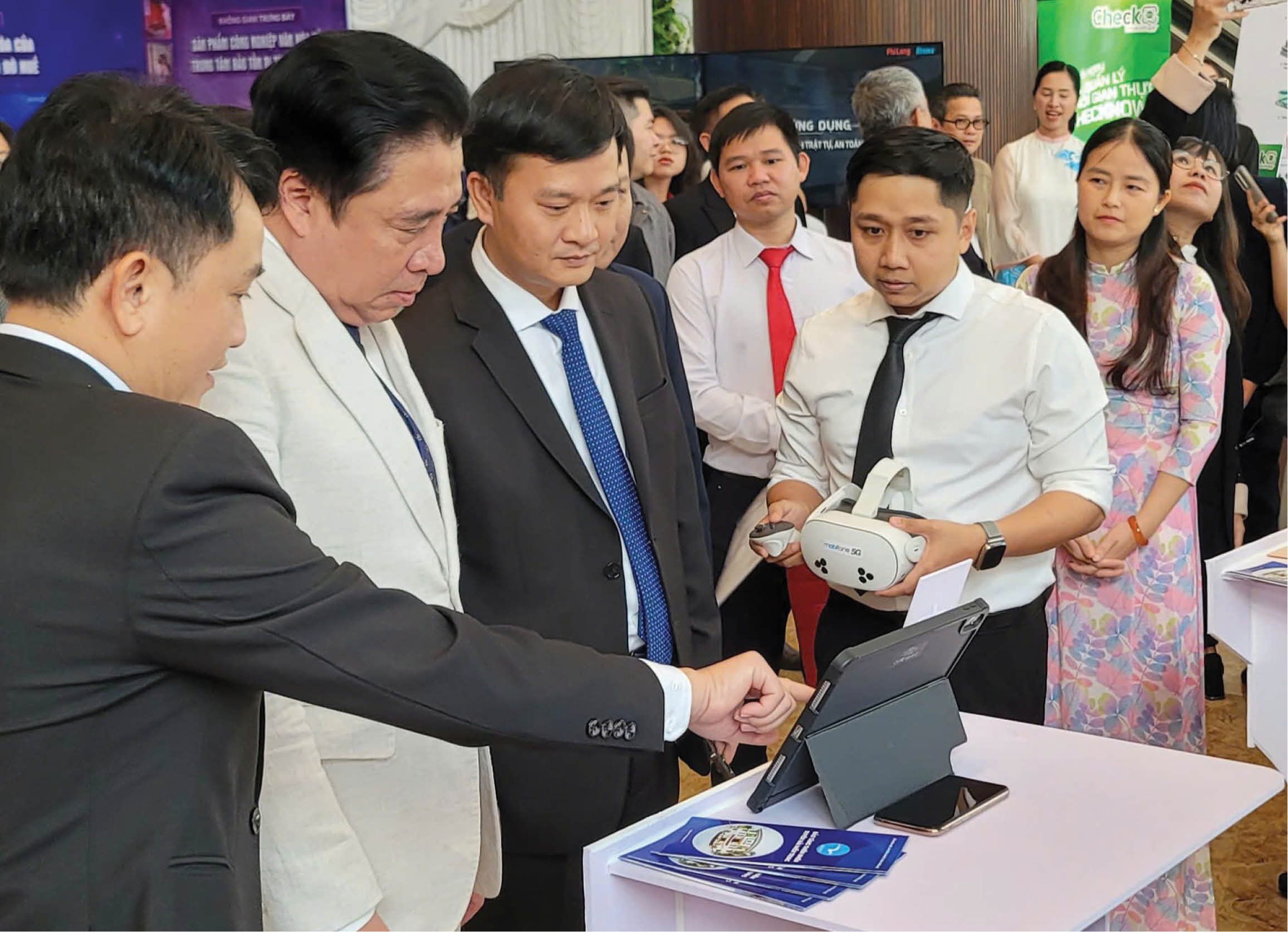 Phát triển công nghệ cao và công nghiệp số Chọn tính độc bản của Huế - Bài 1 Nền tảng có, nhưng chưa đủ mạnh