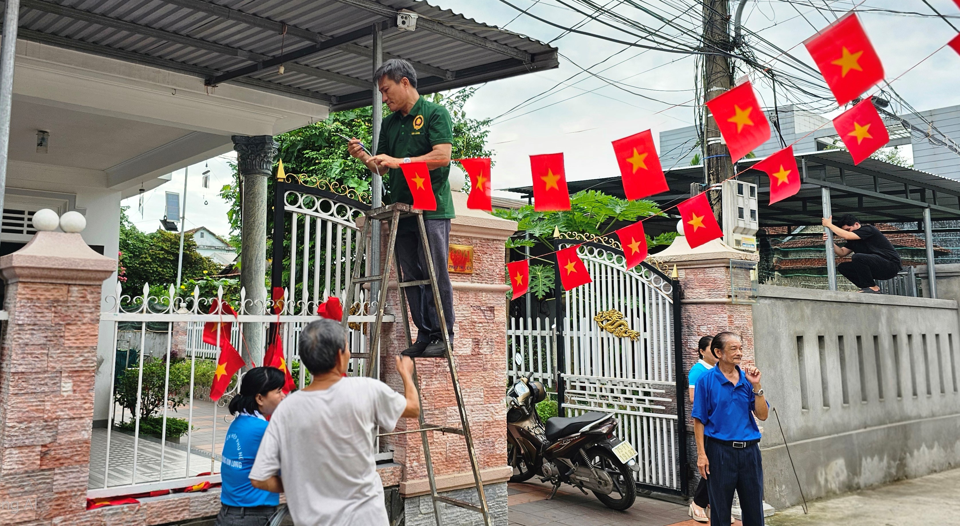 Khẩn trương sắp xếp thôn, tổ dân phố trước ngày 30 6