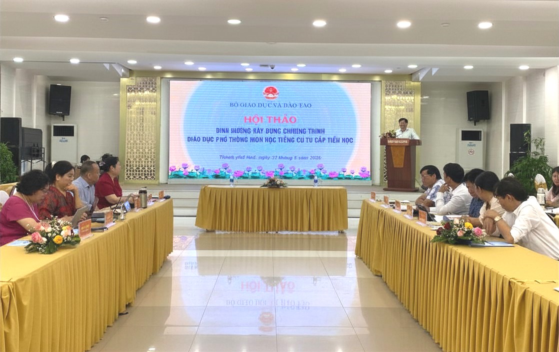 Định hướng xây dựng chương trình tiếng Cơ Tu cấp tiểu học