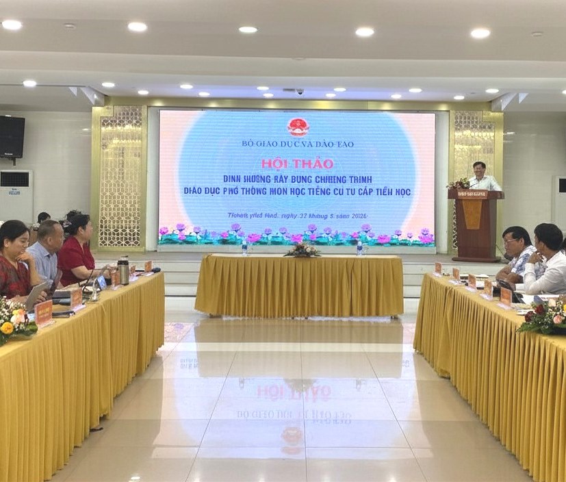 Định hướng xây dựng chương trình tiếng Cơ Tu cấp tiểu học