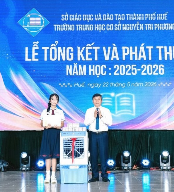 Trường THCS Nguyễn Tri Phương tuyên dương học sinh xuất sắc năm học 2025-2026