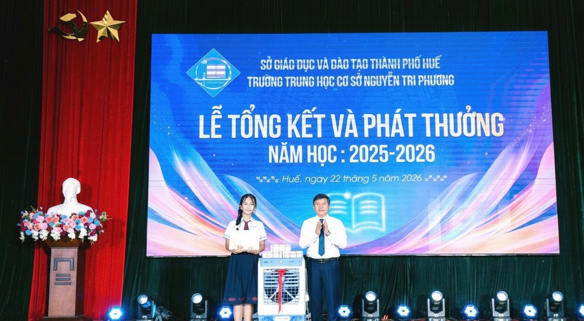 Trường THCS Nguyễn Tri Phương tuyên dương học sinh xuất sắc năm học 2025-2026