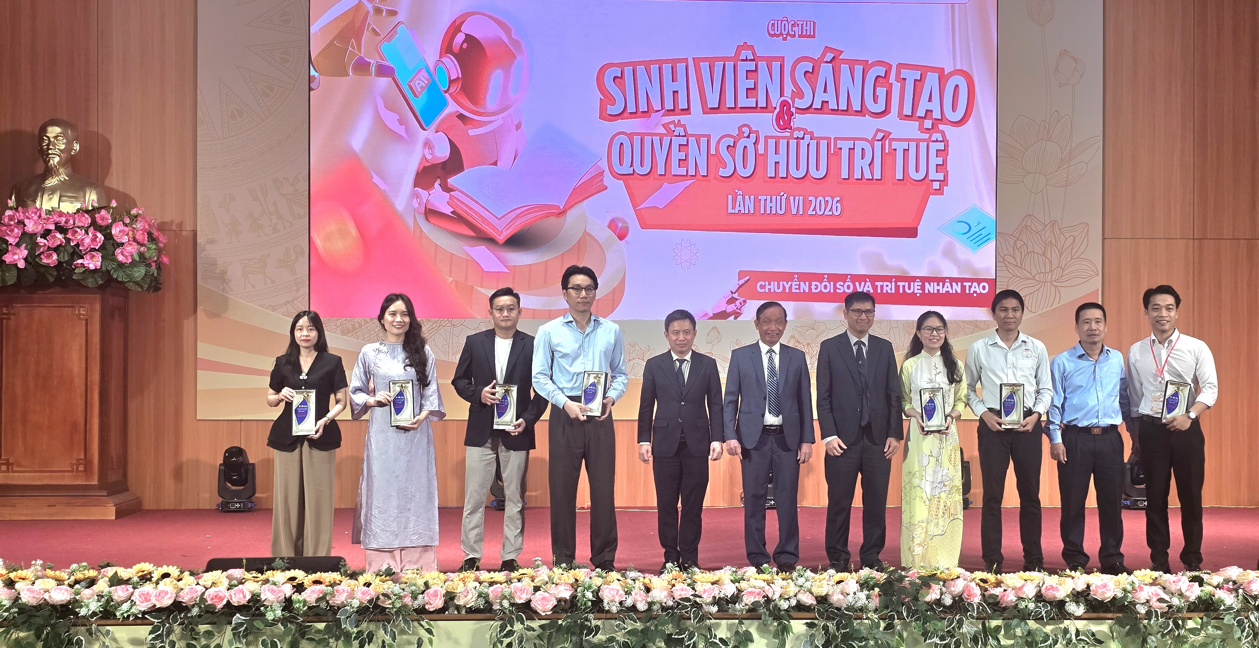 7 đội tham gia cuộc thi “Sinh viên sáng tạo và Quyền sở hữu trí tuệ” lần thứ VI