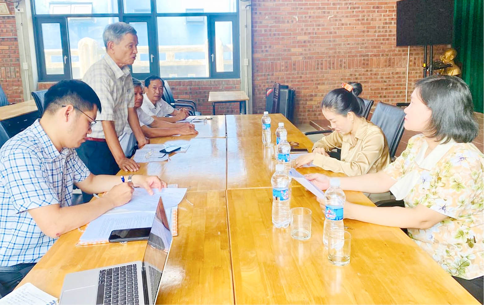 Tăng cường giám sát sinh hoạt chi bộ