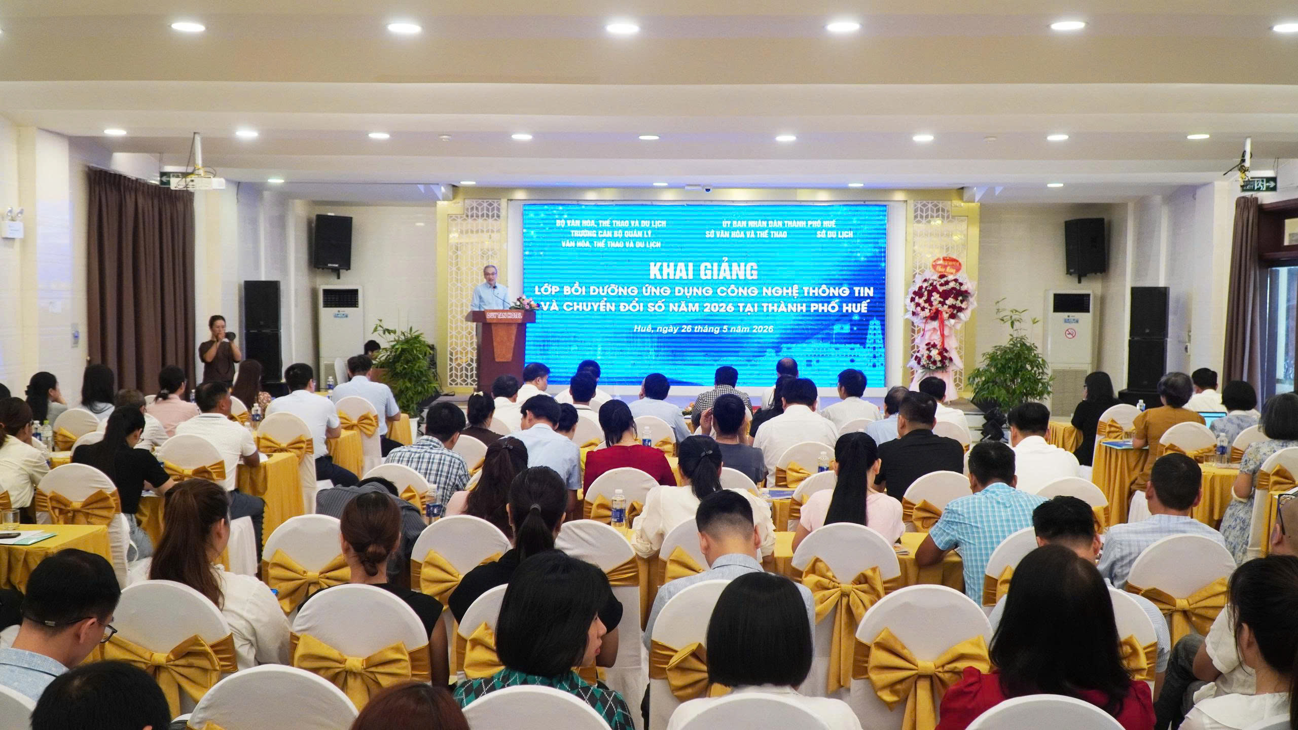 Bồi dưỡng ứng dụng công nghệ thông tin và chuyển đổi số ngành Văn hóa, Thể thao và Du lịch