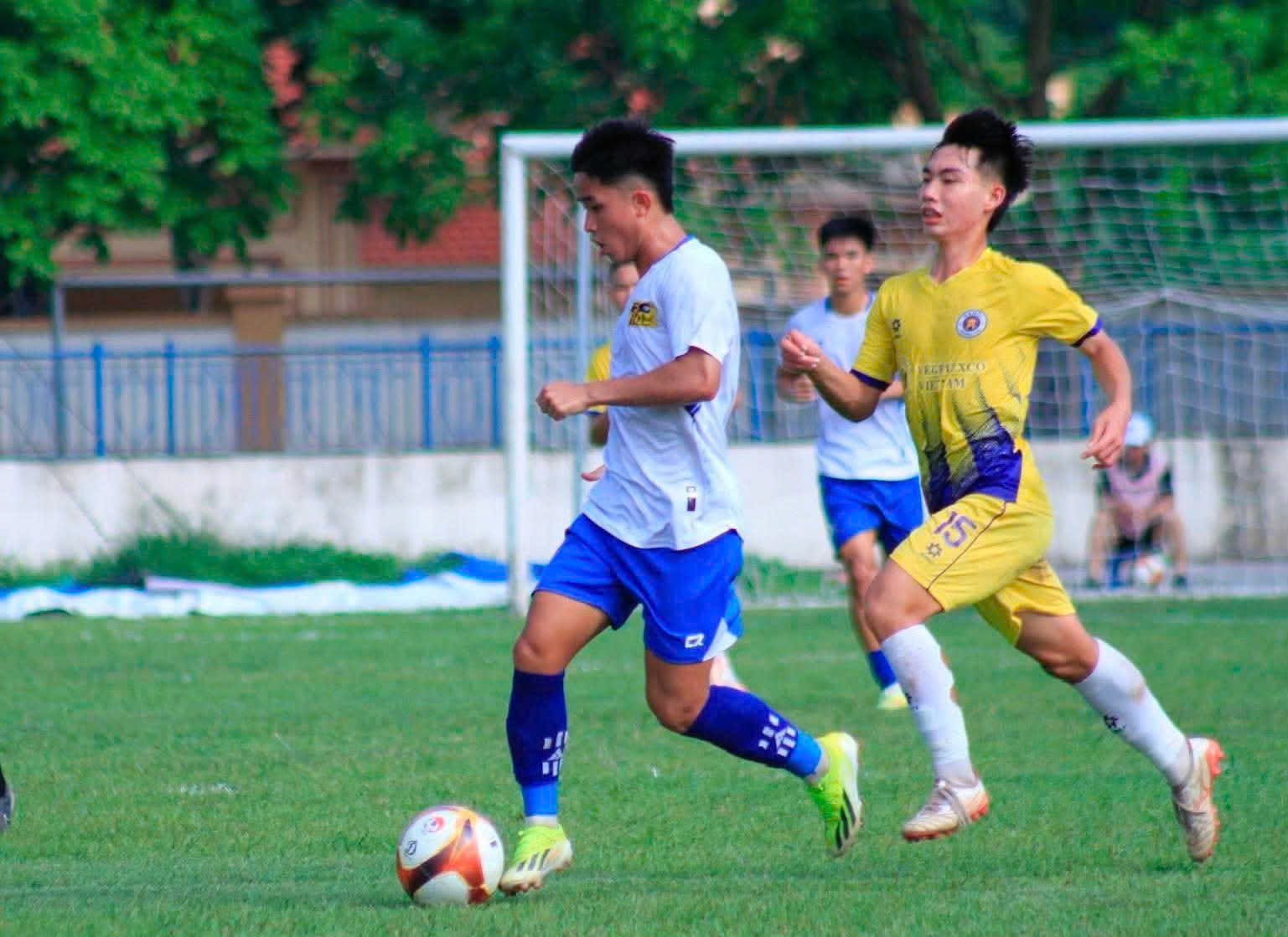 Rộng đường vào chung kết