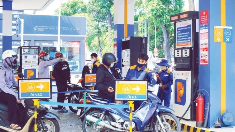Sẵn sàng cung ứng xăng E10 trên thị trường