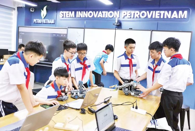 Xây dựng hệ sinh thái giáo dục số