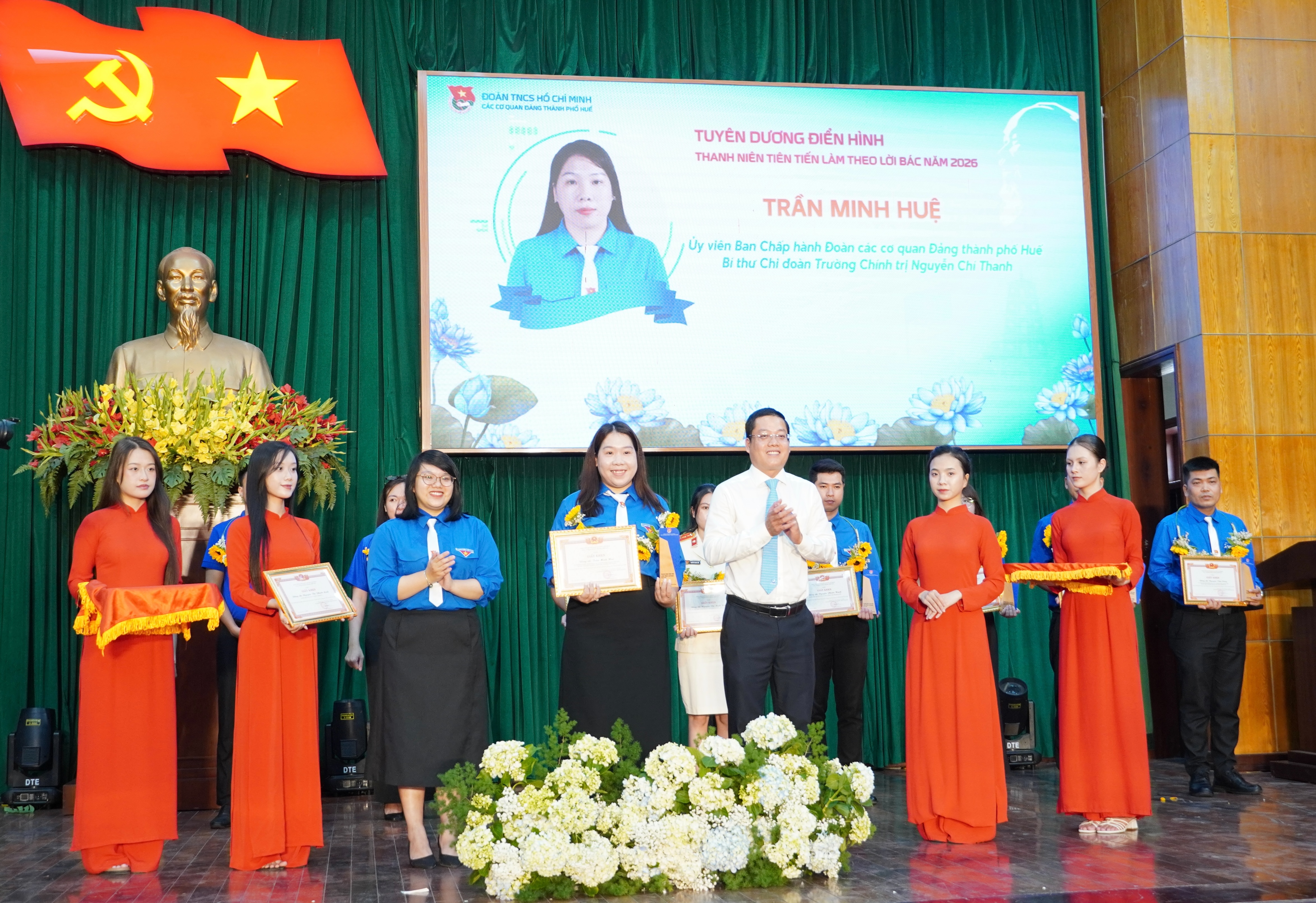 Tuyên dương 20 thanh niên tiên tiến làm theo lời Bác