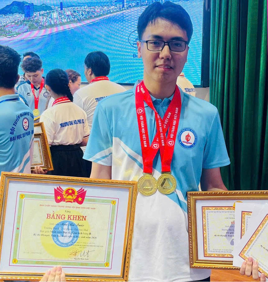 Nam sinh Huế giành “cú đúp” Huy chương Vàng Olympic toán học