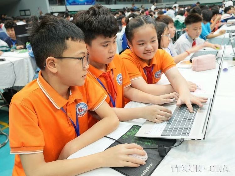 Bảo vệ trẻ em trên không gian mạng là ưu tiên cấp bách toàn cầu