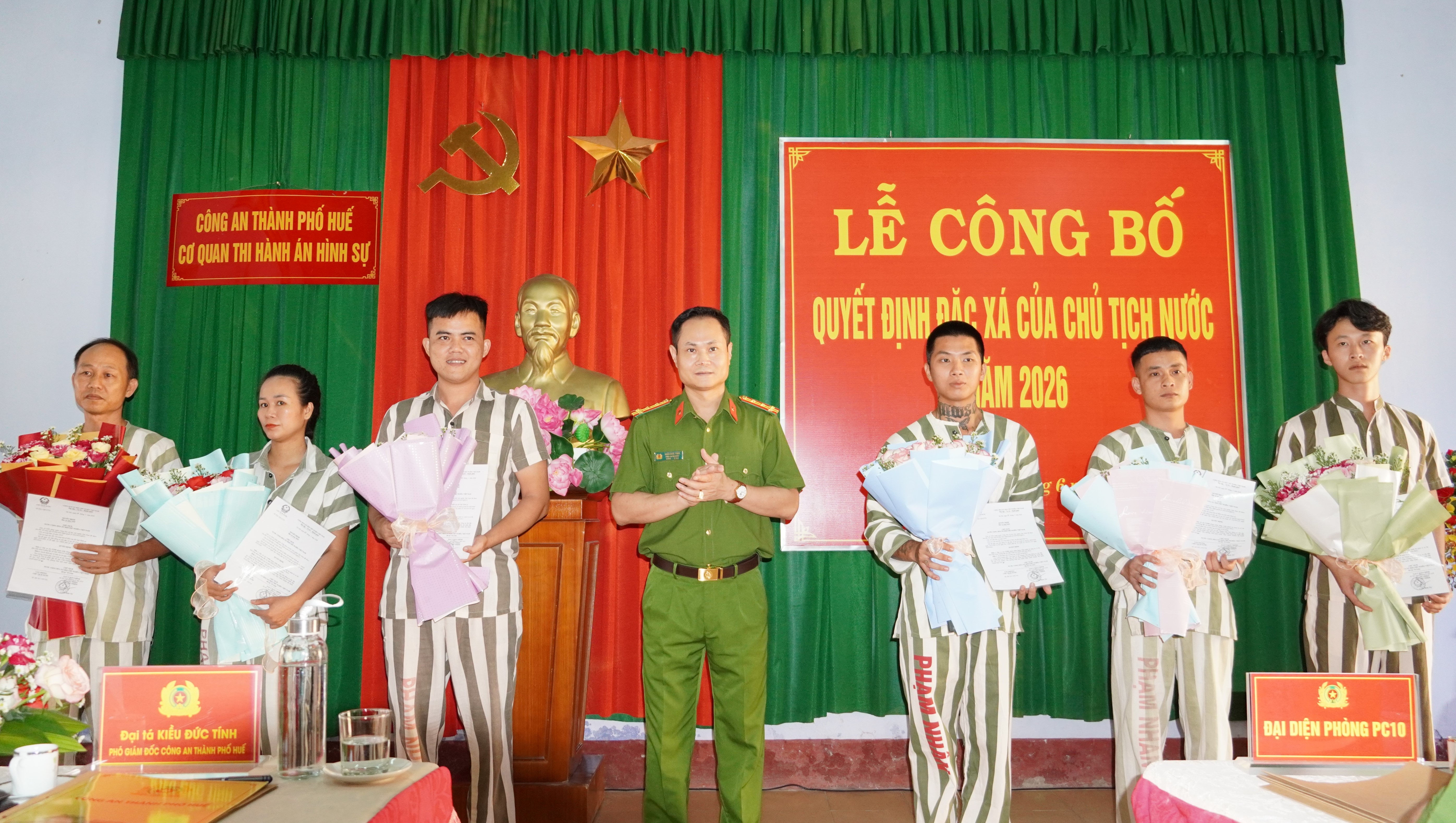 124 phạm nhân tại TP Huế được đặc xá, trở về cộng đồng