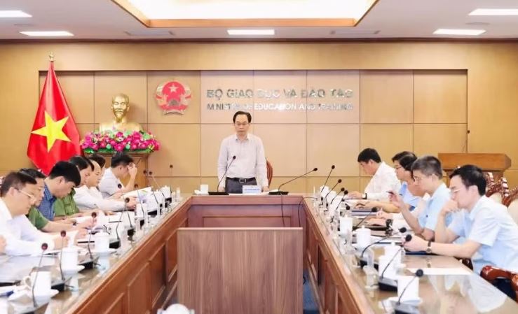 Quan tâm sức khỏe tâm thần của trẻ trước áp lực mùa thi