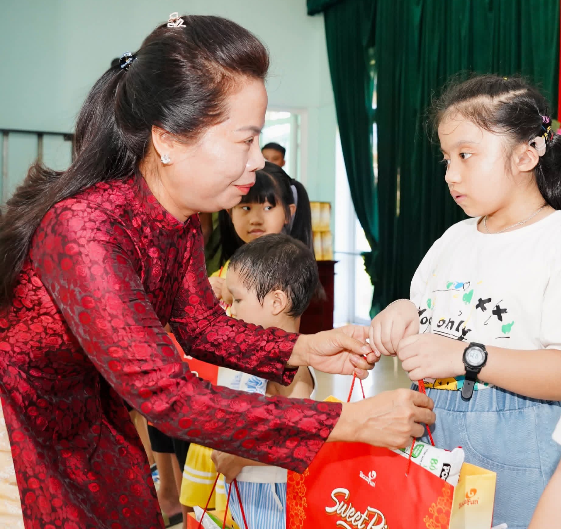 “Trẻ em hạnh phúc, an toàn, vững bước trong kỷ nguyên số”