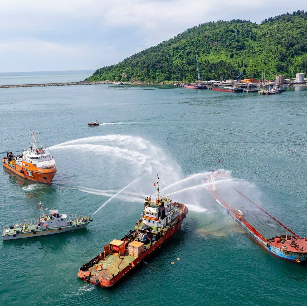 Tập huấn về kỹ năng ứng phó sự cố hóa chất độc, xạ và môi trường