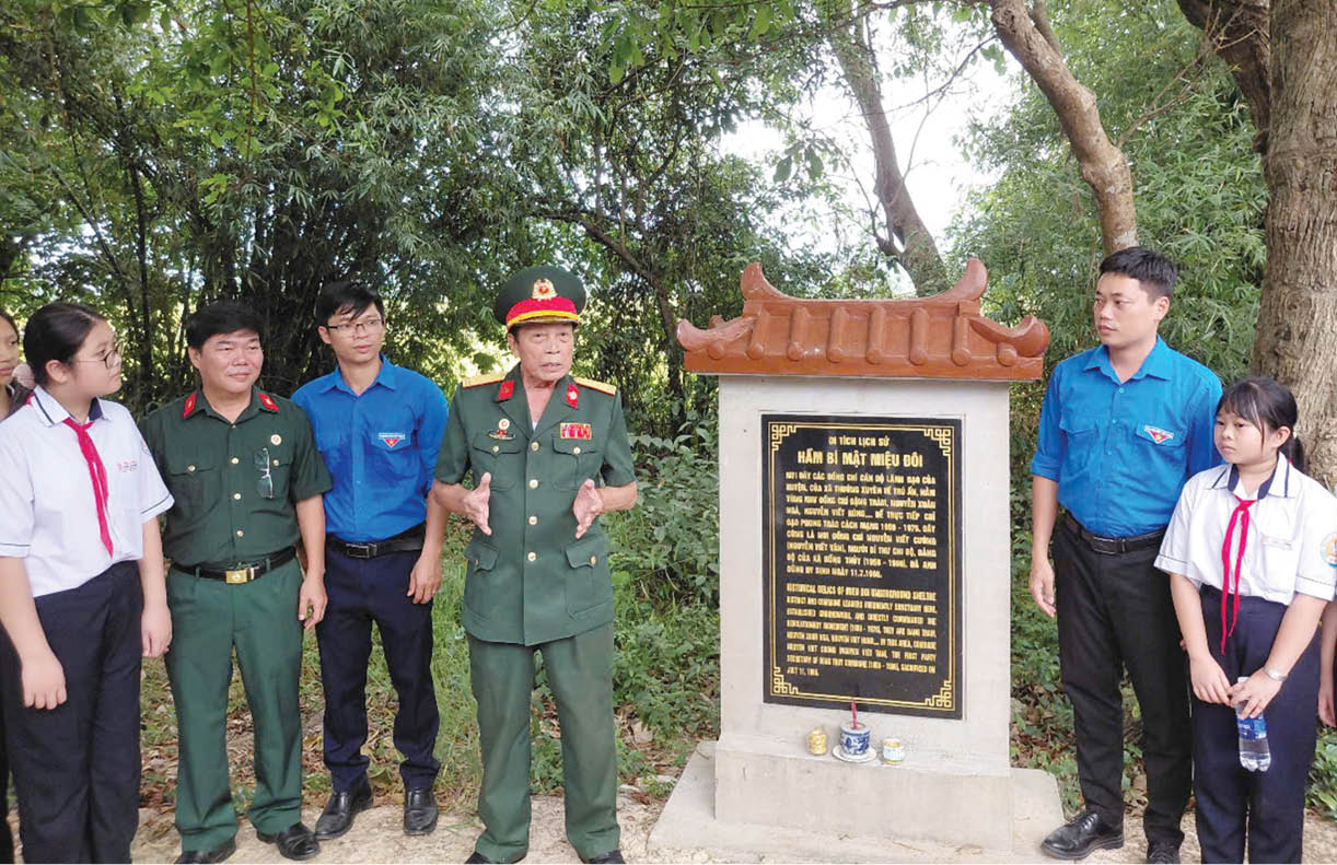 Giáo dục lịch sử từ những “địa chỉ đỏ”