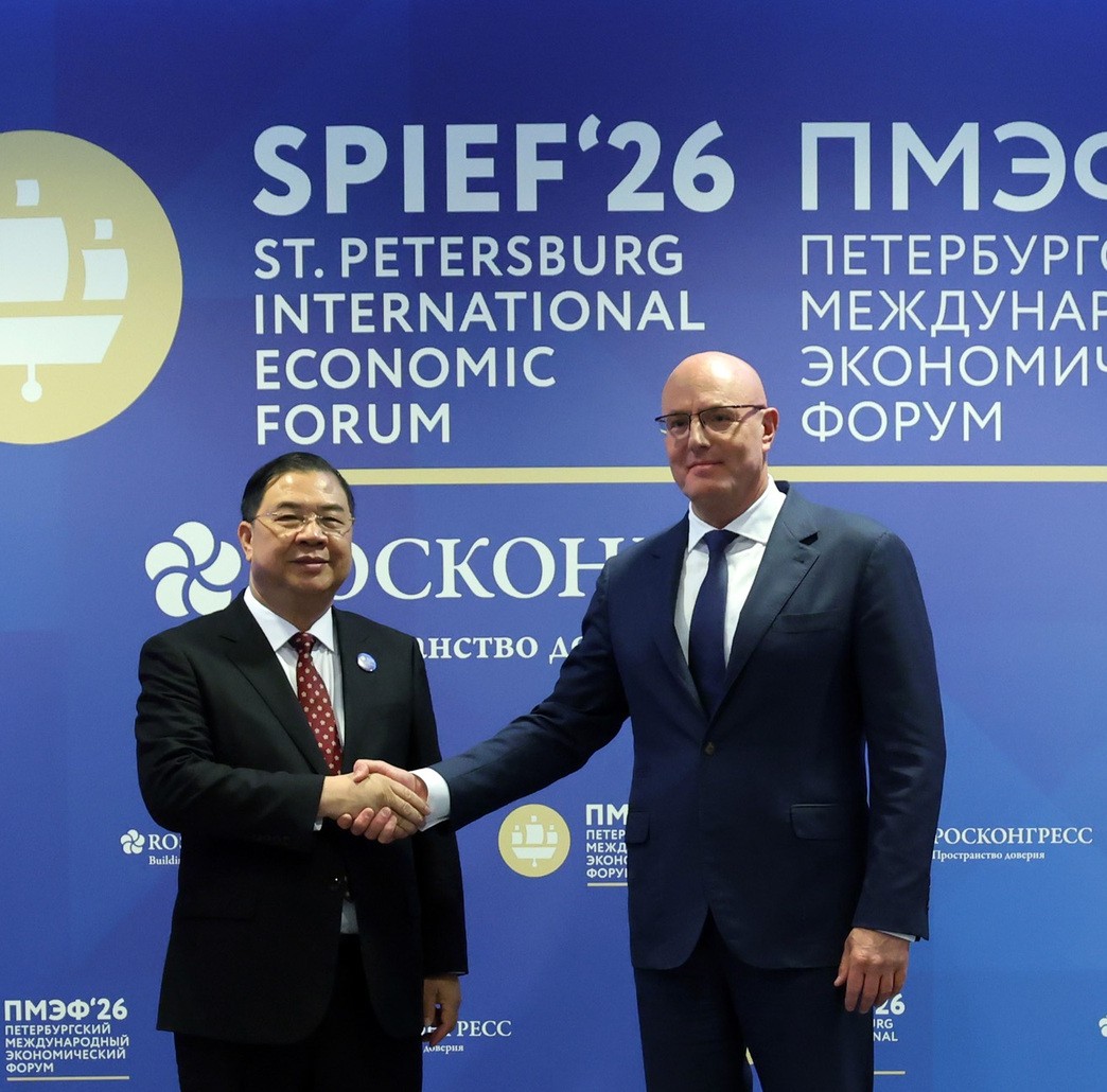 Phó Thủ tướng Thường trực Phạm Gia Túc làm việc với Phó Thủ tướng Chernyshenko và tiếp một số doanh nghiệp Nga
