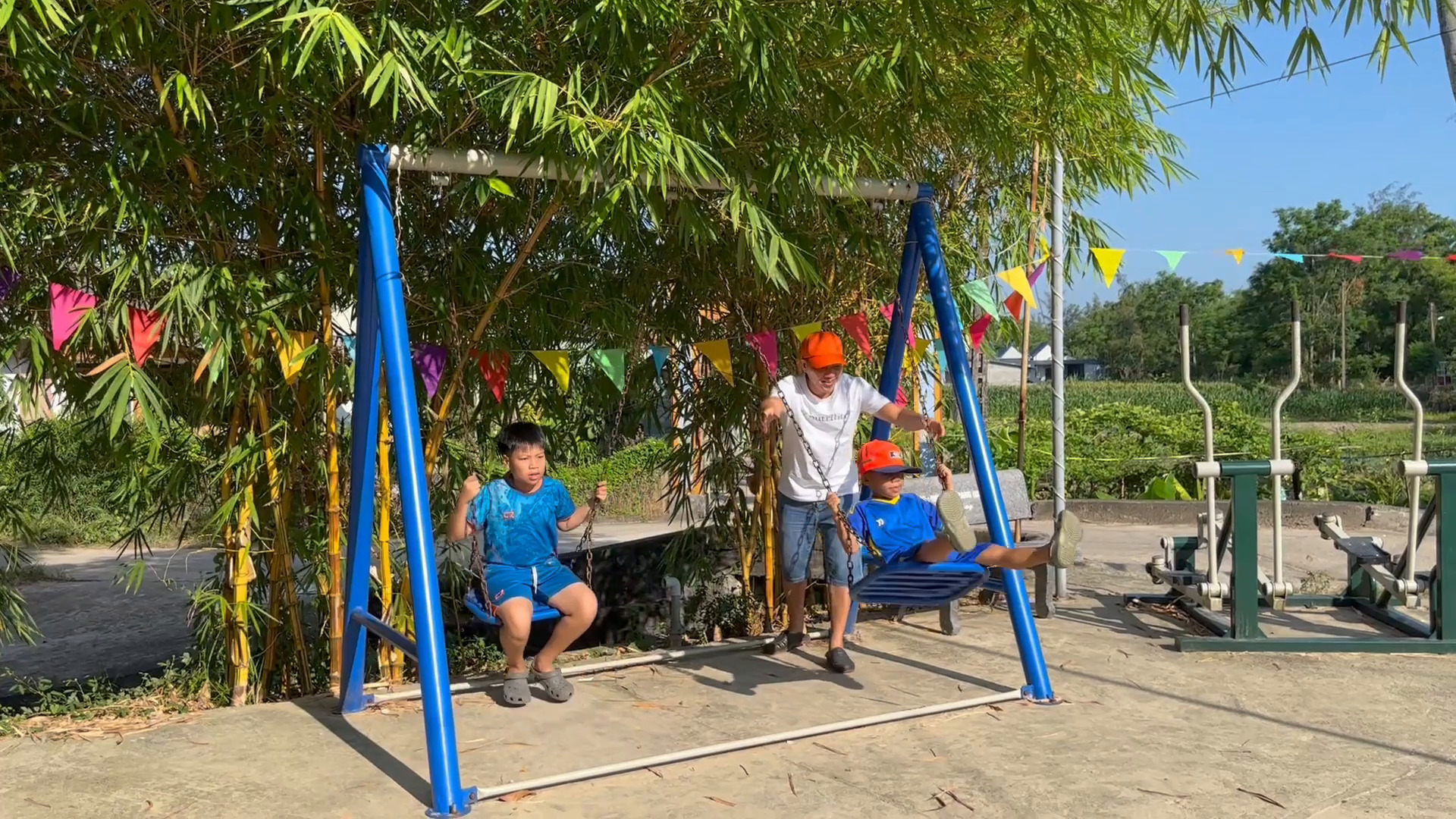 Góp tiền xây khu vui chơi