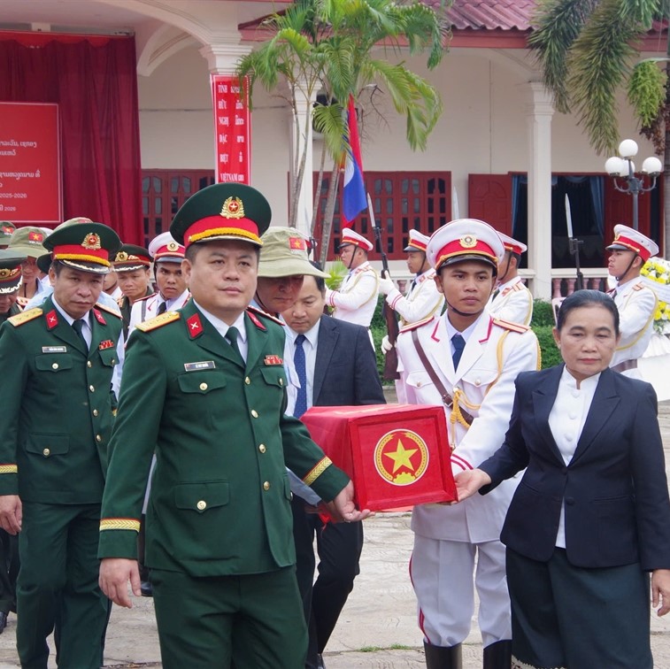 Mệnh lệnh từ trái tim và trách nhiệm với lịch sử
