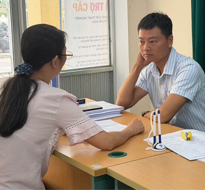 Làm mới “cần câu” cho người thất nghiệp