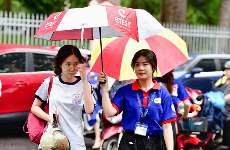 Hôm nay, hơn 1,2 triệu thí sinh bước vào Kỳ thi tốt nghiệp THPT 2026