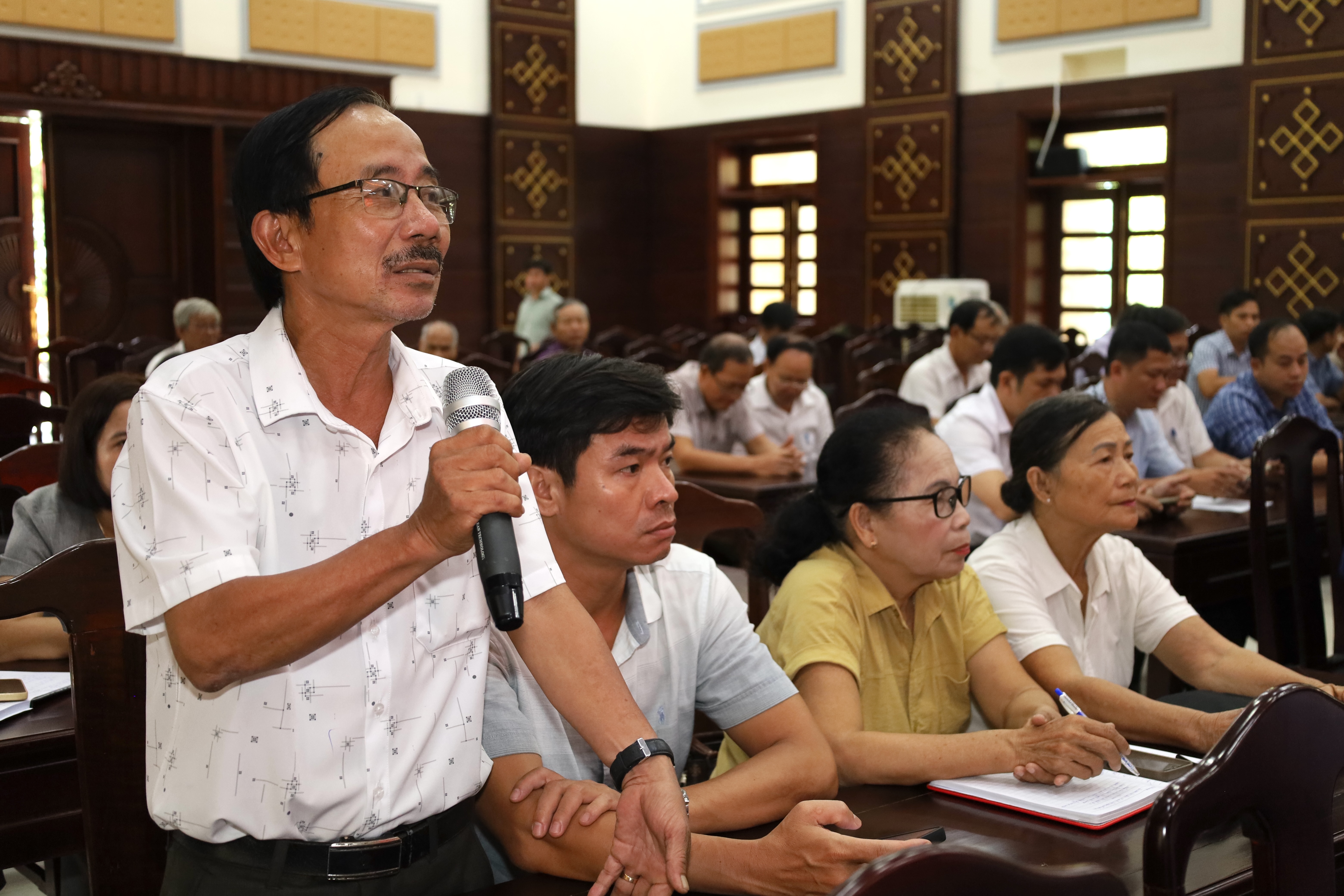 Cử tri kiến nghị nhiều vấn đề liên quan đến hạ tầng giao thông, quy hoạch đô thị, dân sinh