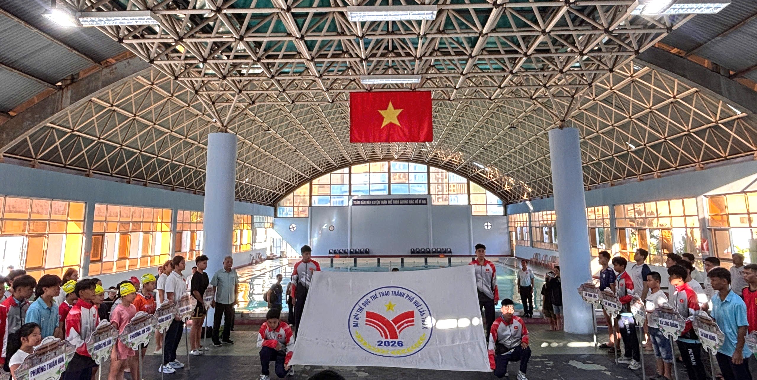 Gần 100 kình ngư xuất sắc tham gia giải bơi Đại hội Thể dục thể thao thành phố