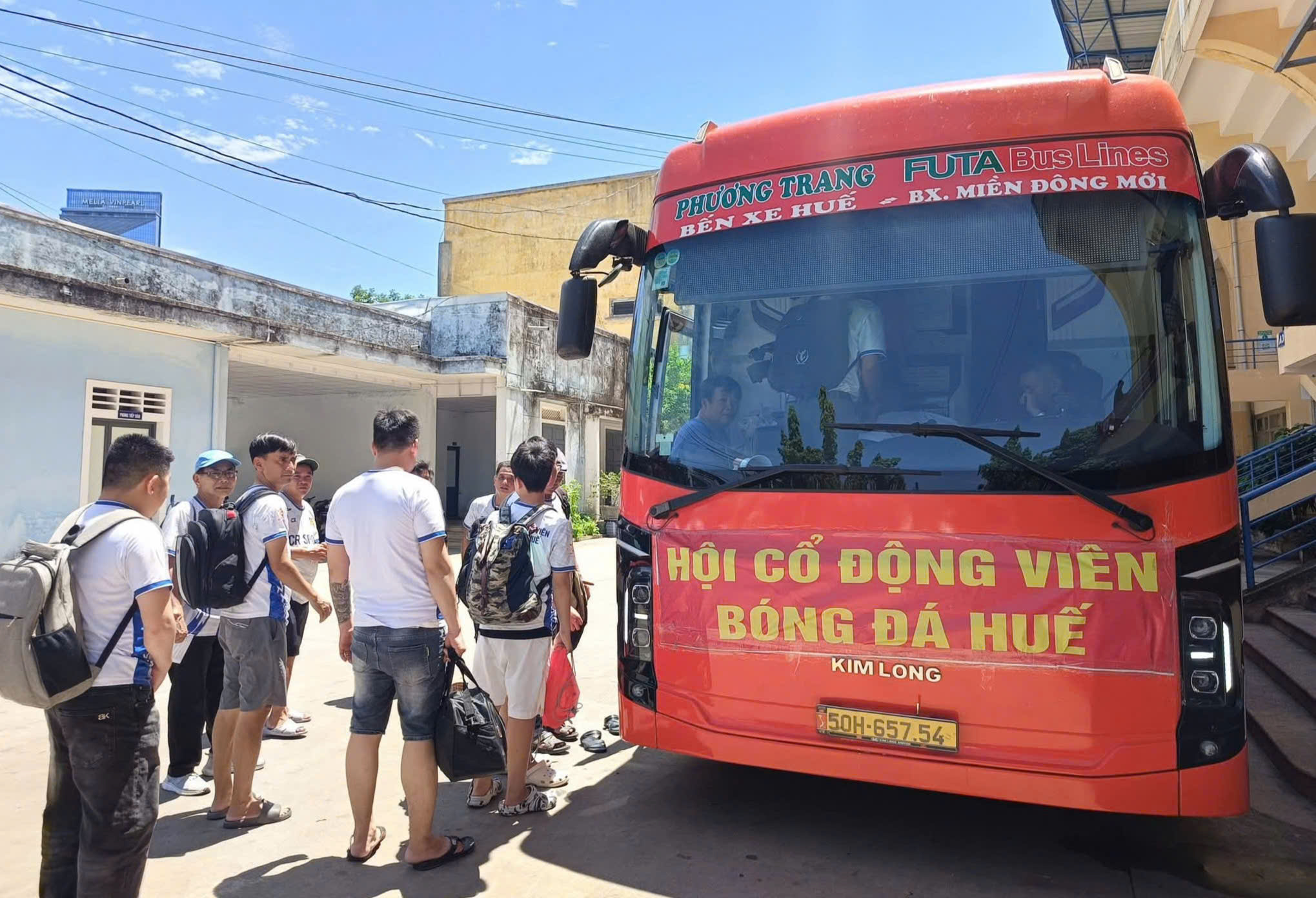 Chờ tin vui từ sân Quy Nhơn