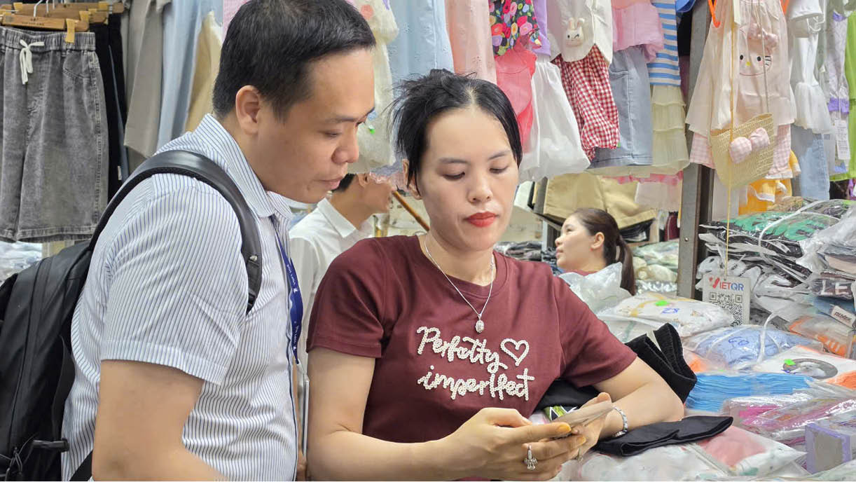 Chuyển đổi số ở chợ từ thói quen thanh toán