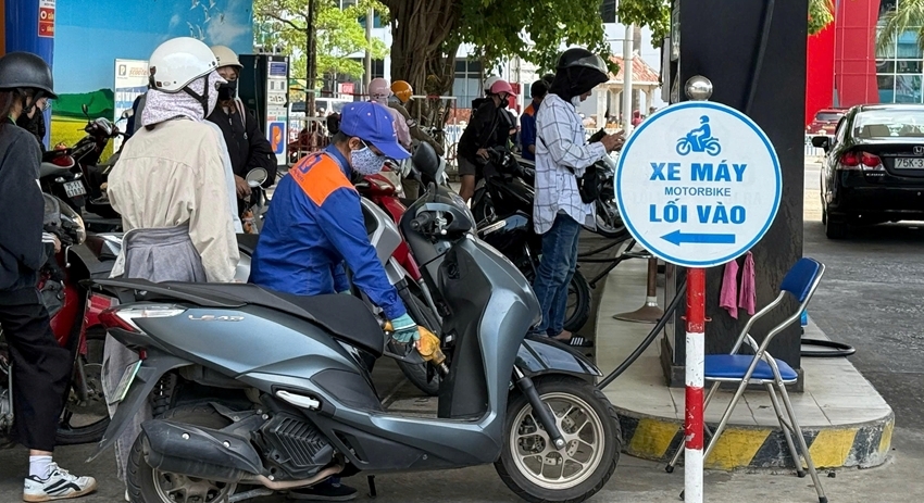 Thí điểm một số chính sách trong triển khai lộ trình sử dụng xăng E10