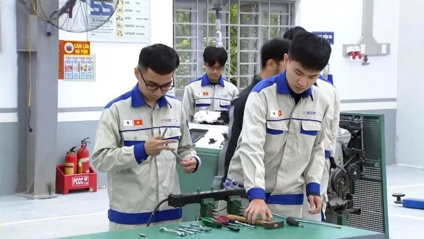 Bộ Giáo dục và Đào tạo ban hành Điều lệ trường trung học nghề