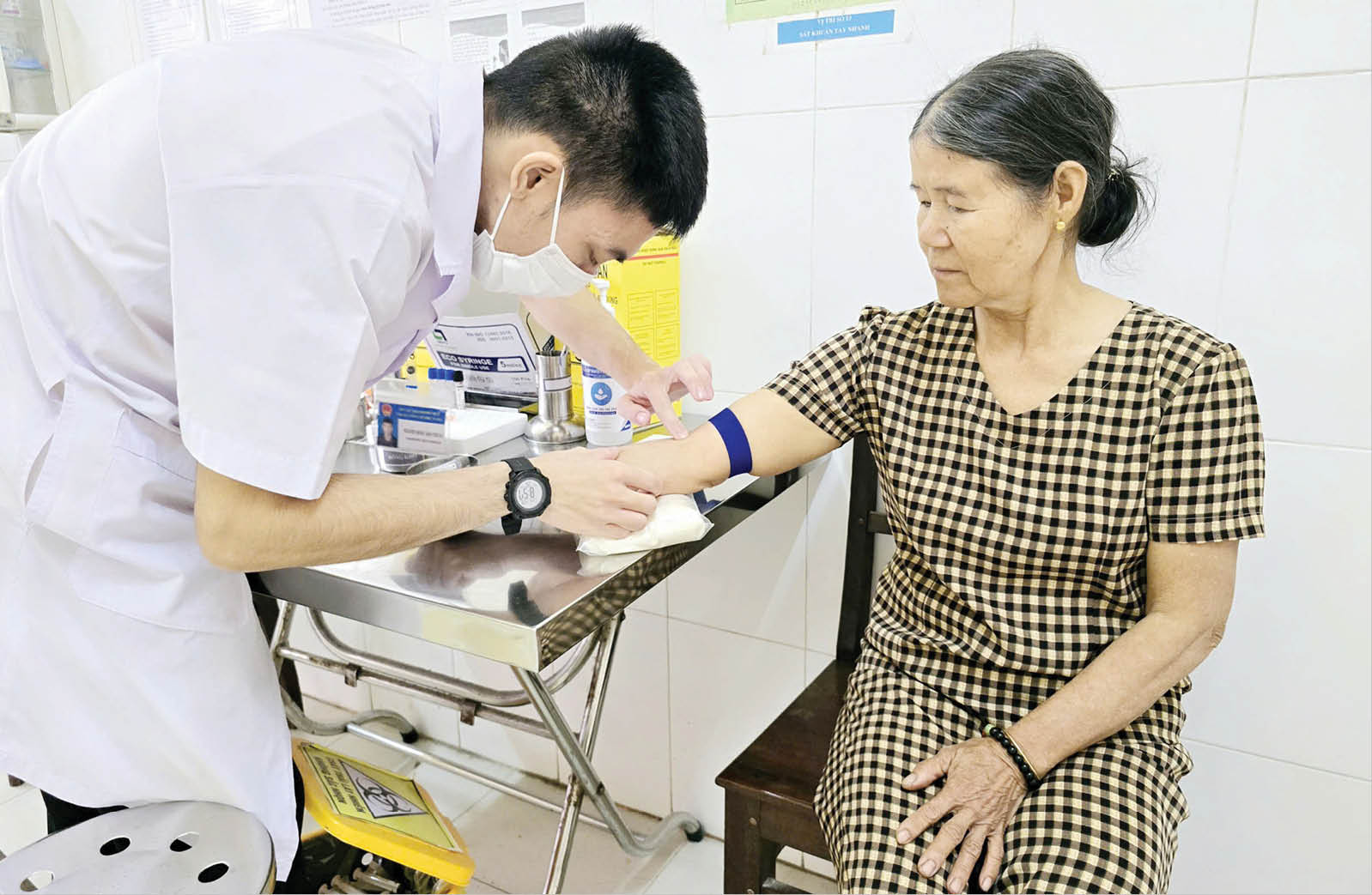 Để khám sức khỏe toàn dân hiệu quả
