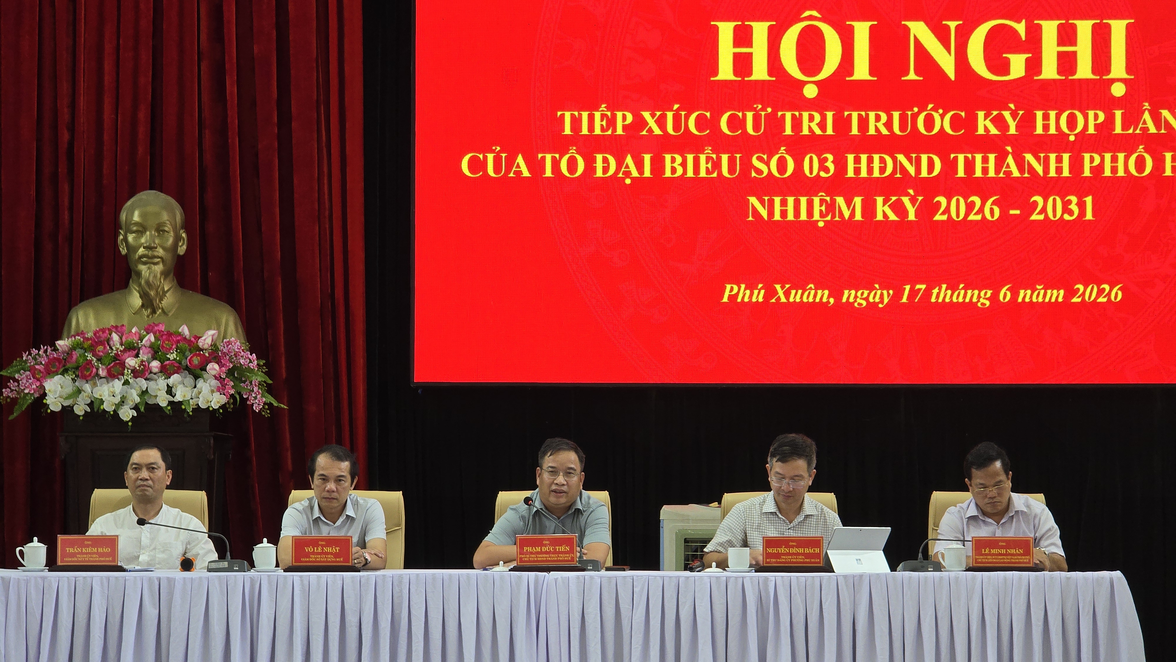 Cử tri phường Phú Xuân kiến nghị đẩy nhanh các dự án hạ tầng, chỉnh trang đô thị