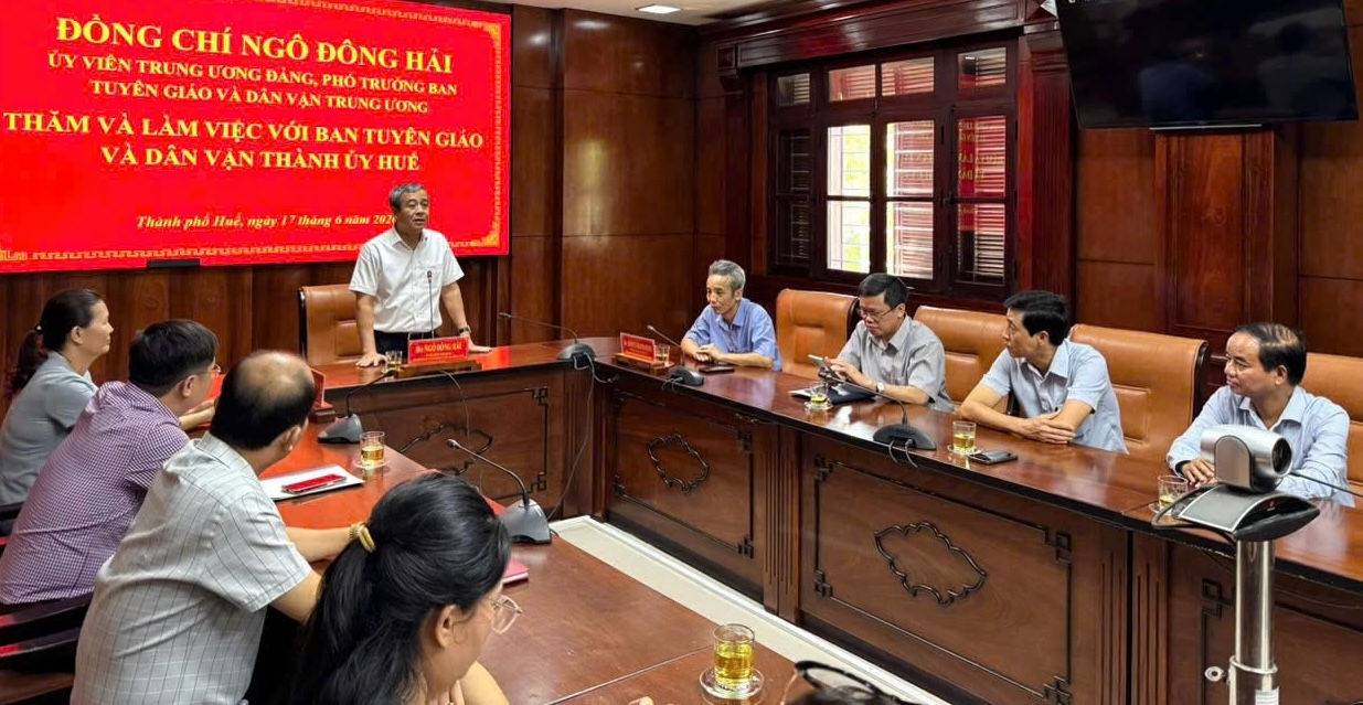 Lấy hiệu quả công việc và sự hài lòng của người dân làm thước đo công tác lãnh đạo