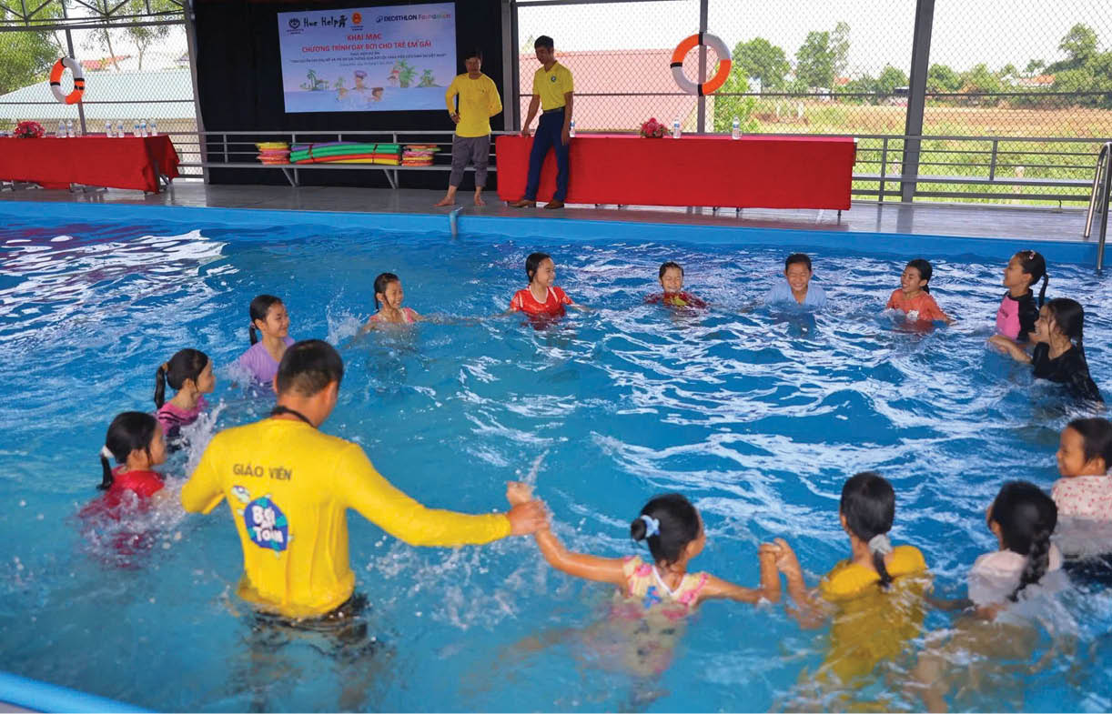 Nỗ lực dạy bơi miễn phí