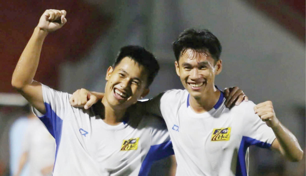 Một hành trình, hai cảm xúc