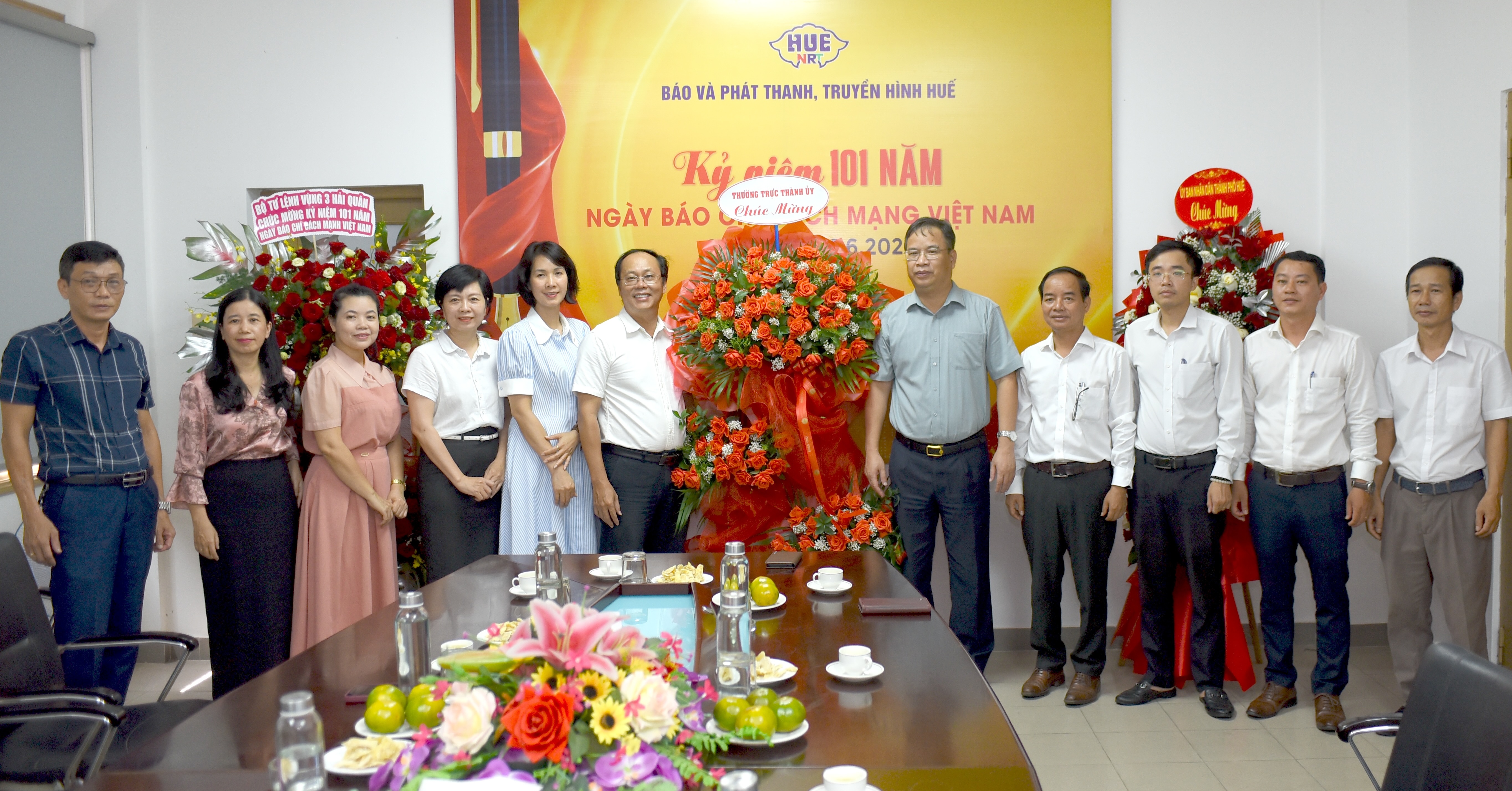 Đồng chí Phạm Đức Tiến thăm, chúc mừng các cơ quan báo chí nhân kỷ niệm 101 năm Ngày Báo chí cách mạng Việt Nam