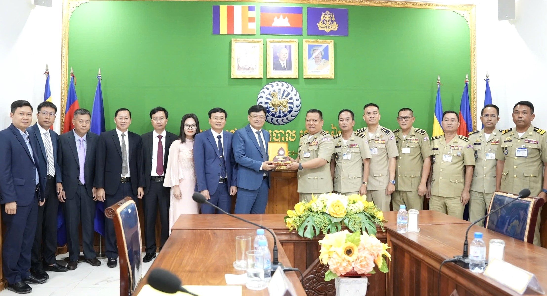 Tăng cường quan hệ hợp tác giữa Công an TP Huế và Công an tỉnh Xiêm Riệp