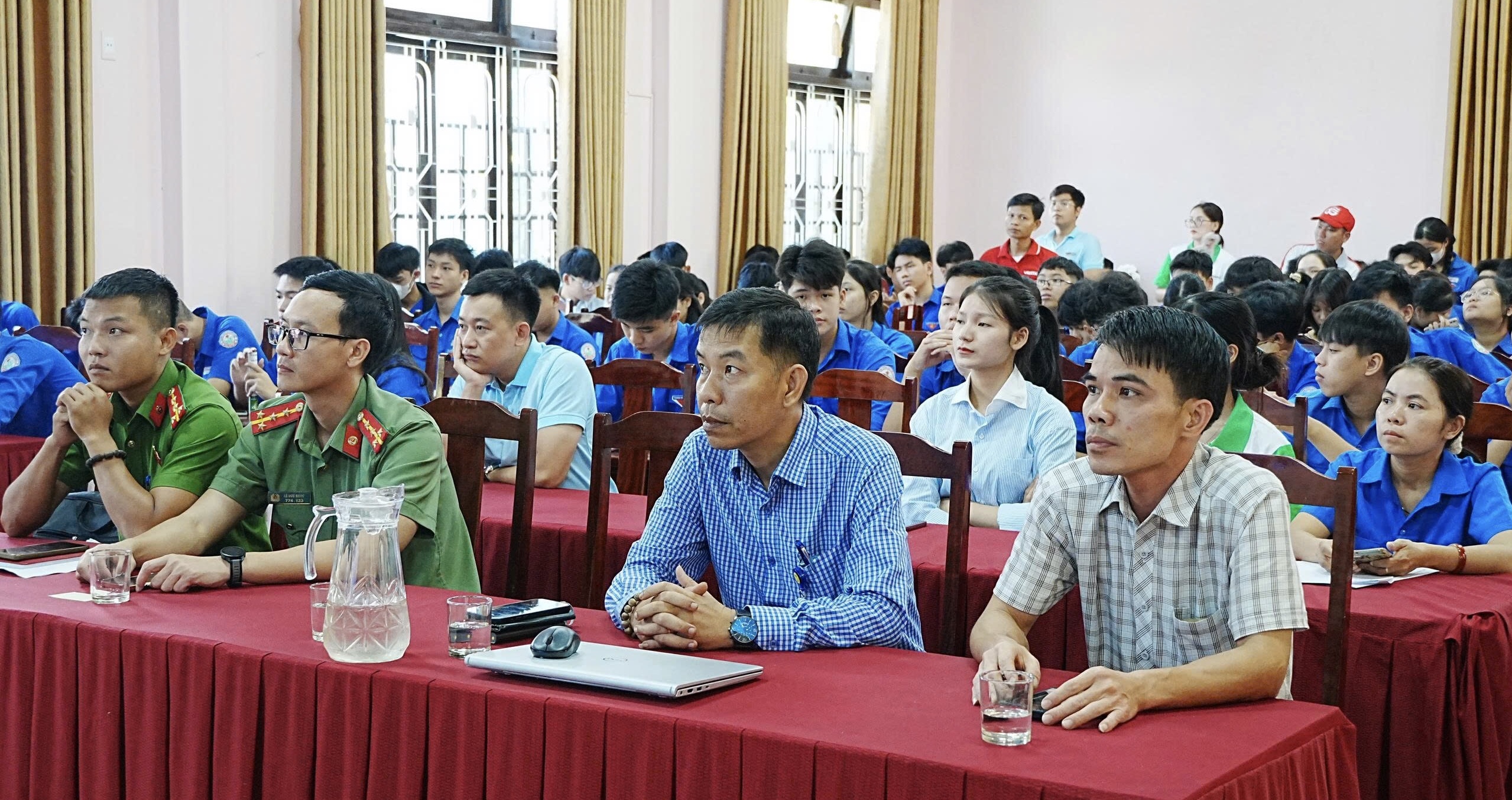 Hơn 250 đoàn viên, thanh niên được tuyên truyền phòng chống ma túy và tư vấn việc làm
