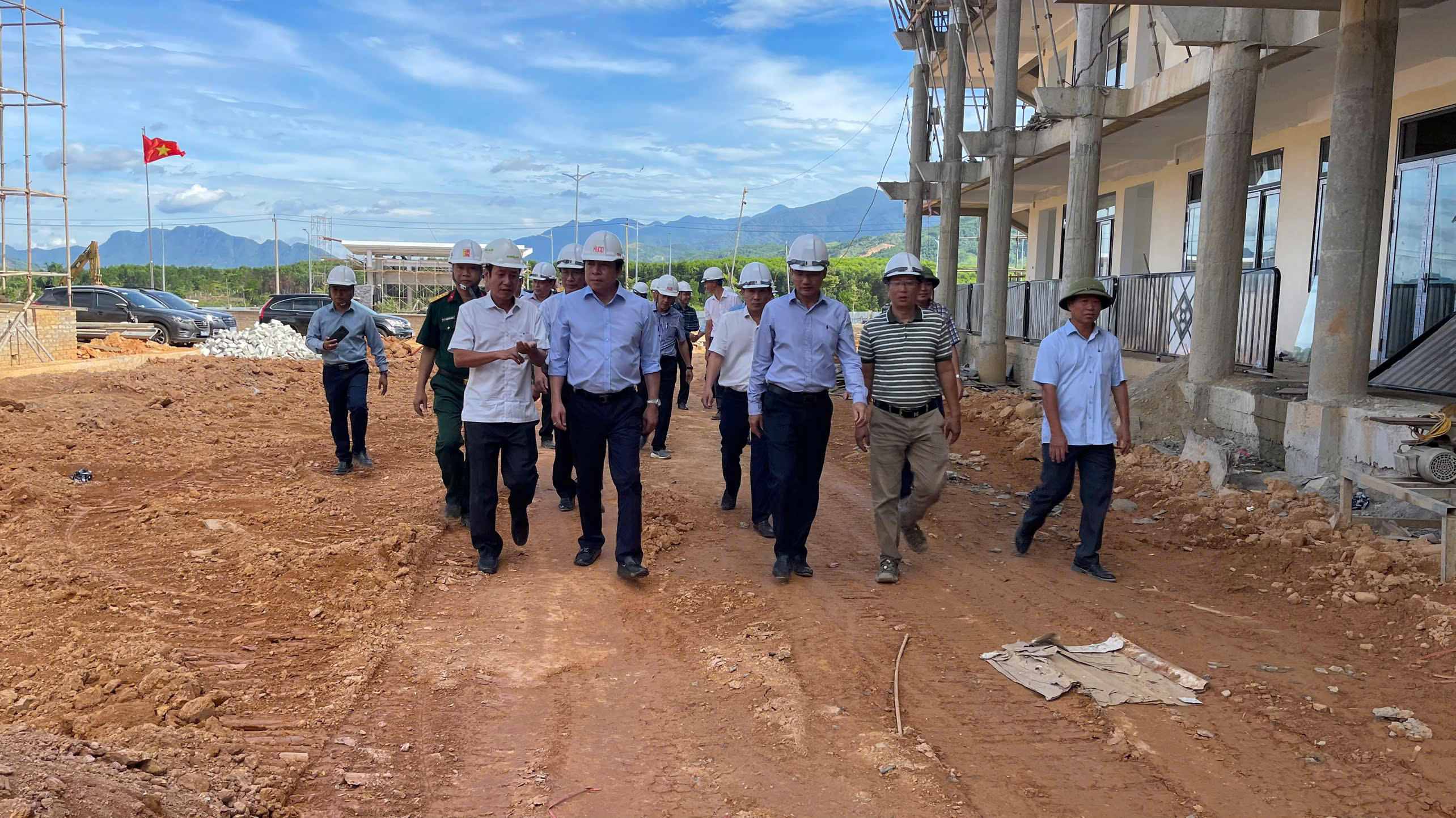 Đẩy nhanh tiến độ, chuẩn bị chu đáo cho ngày khai trường