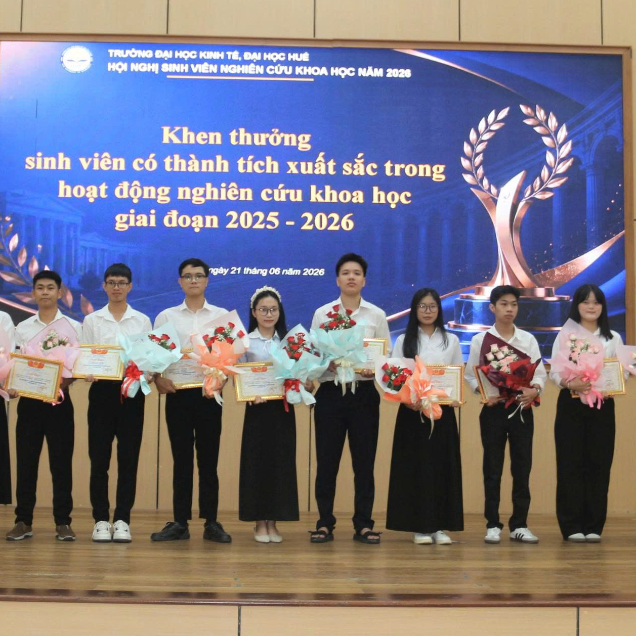 Nhiều đề tài nghiên cứu của sinh viên gắn với thực tiễn