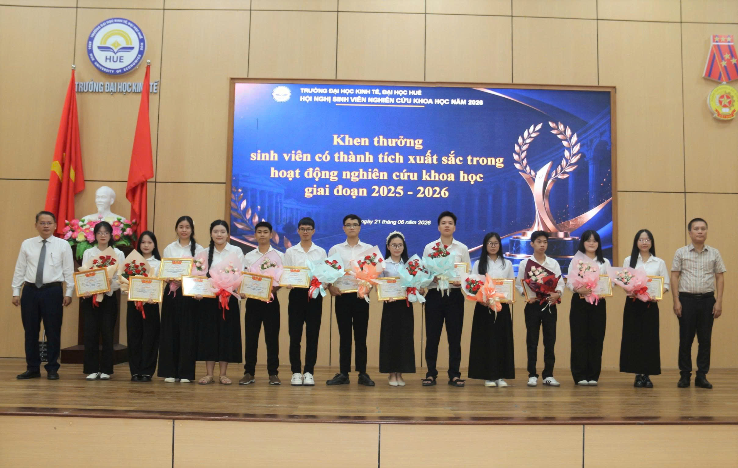 Nhiều đề tài nghiên cứu của sinh viên gắn với thực tiễn