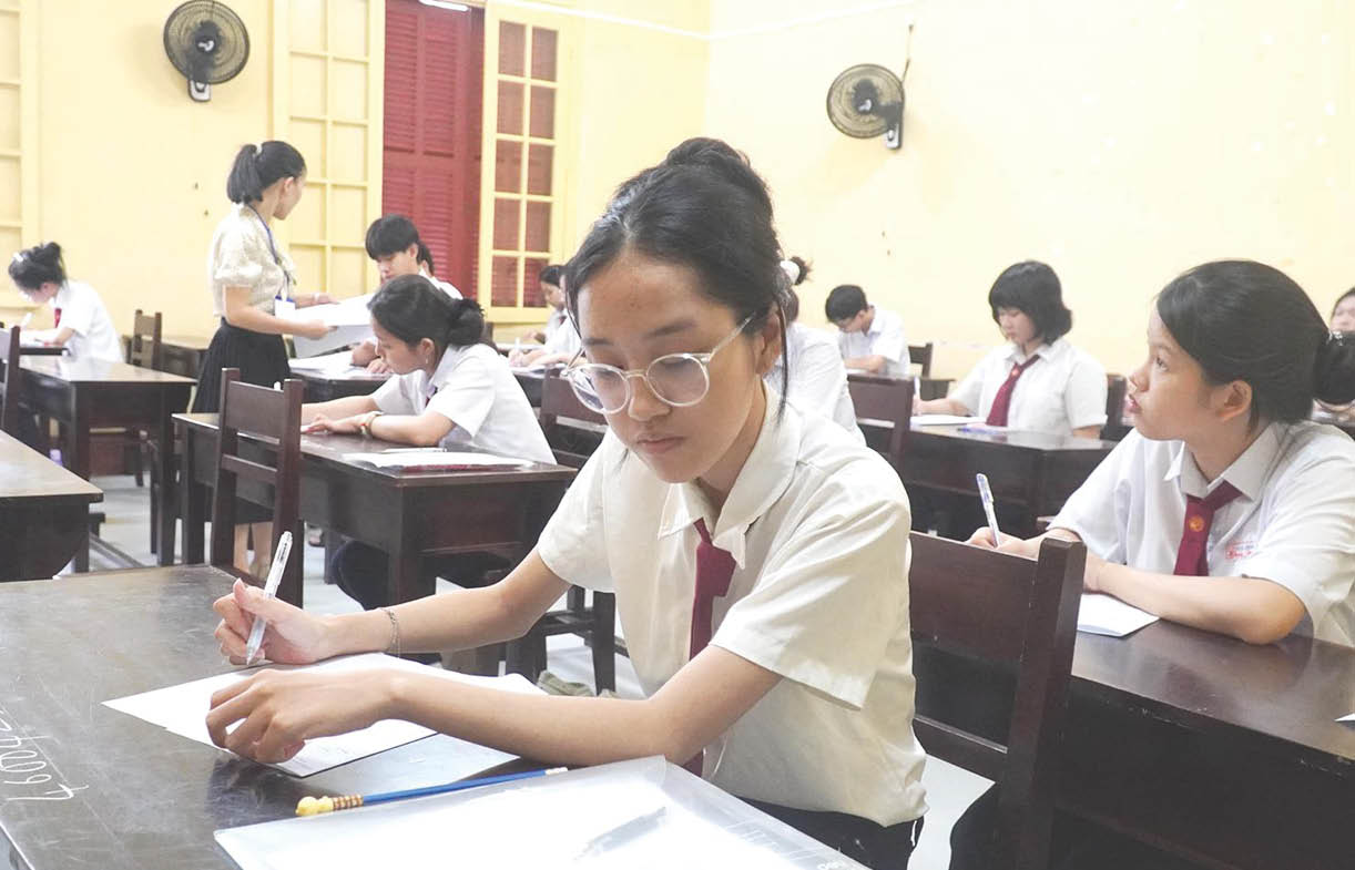 Tỉnh táo trước “ma trận” tư vấn tuyển sinh trên mạng
