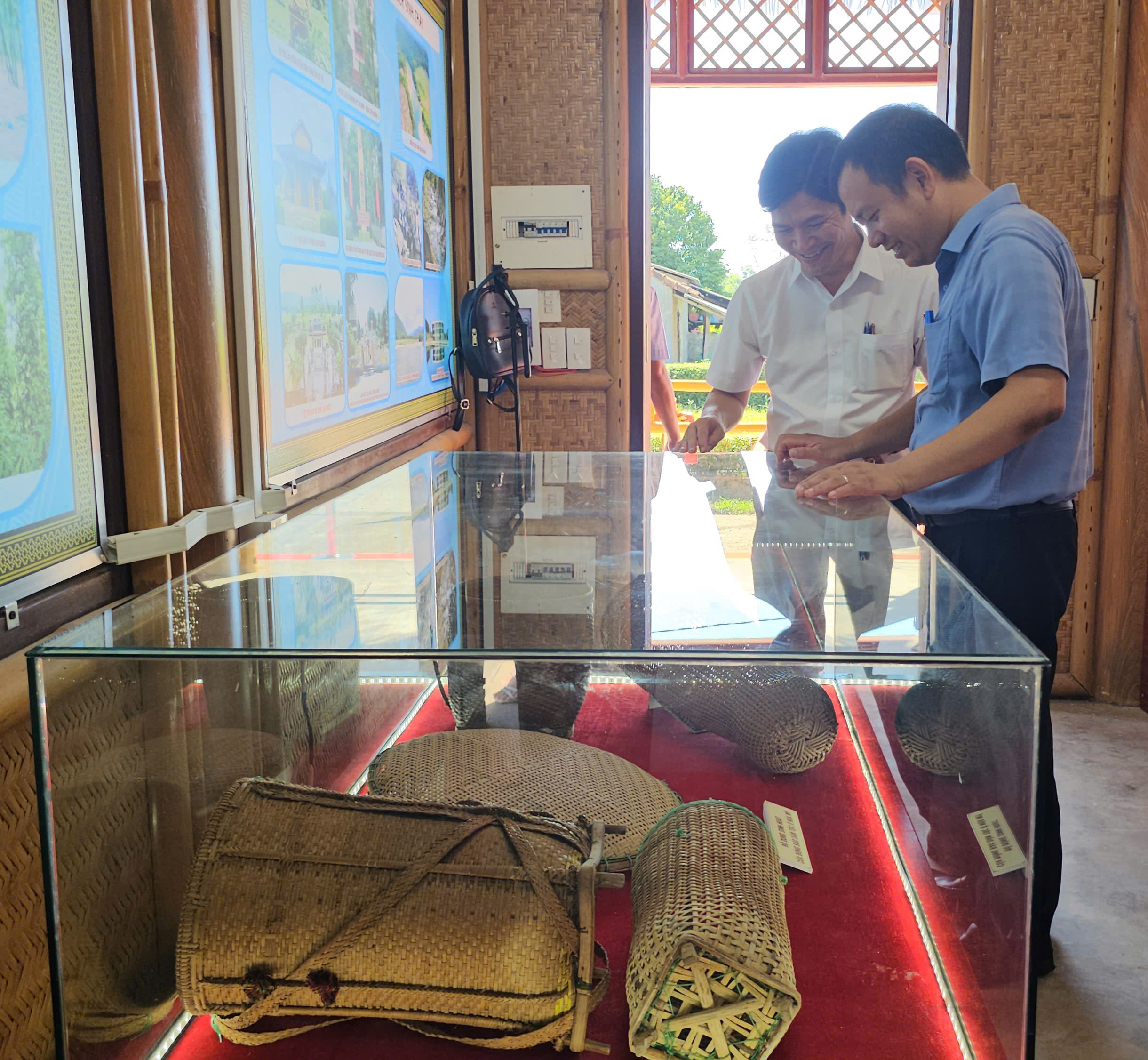 Bàn giao không gian trưng bày “Hòa Mỹ - Nơi in dấu sử vàng”