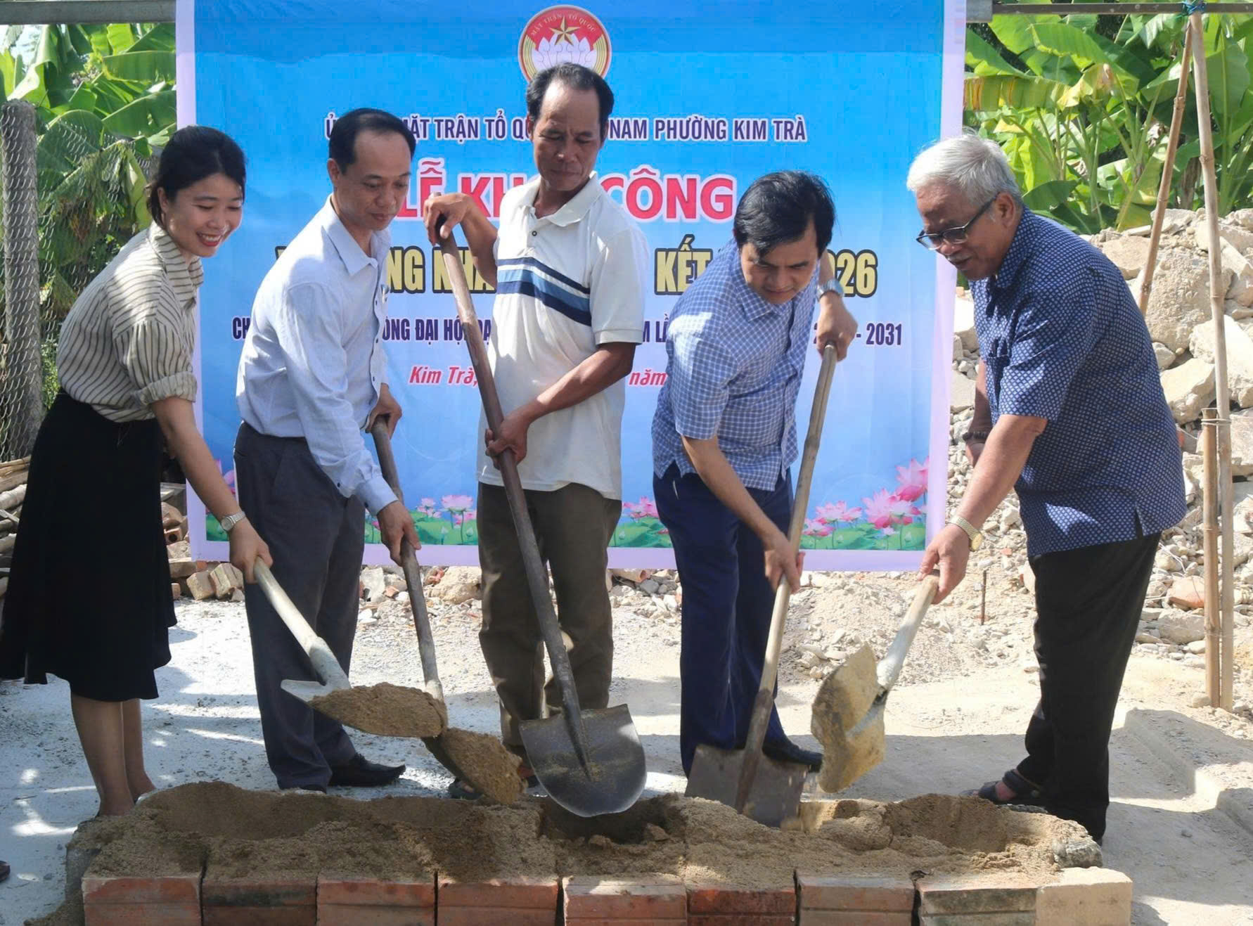 Xây nhà “Đại đoàn kết” cho hộ đặc biệt khó khăn tại Kim Trà